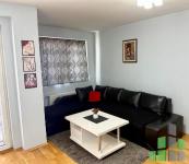 Se izdava namesten stan vo Skopje, Centar - Univerzalna Sala so povrshina od 65 m2.
 Ekstra: Klima, Centralno Parno, Lift, Nova Zgrada, Parking.
 Cena: 480 EUR
