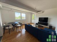 Se izdava namesten stan vo Skopje, Karposh 3 so povrshina od 75 m2.
 Ekstra: Greenje na struja, Lift, Garaza.
 Cena: 500 EUR