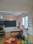 Se izdava  kancelariski prostor vo Skopje, Aerodrom so povrshina od 80 m2.
 Ekstra: Klima, Centralno Parno, Dvor.
 Cena: 650 EUR