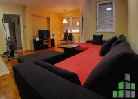 Se izdava namesten stan vo Skopje, Kisela Voda so povrshina od 80 m2.
 Ekstra: Greenje na struja, Lift.
 Cena: 300 EUR