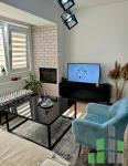 Se izdava namesten stan vo Skopje, Aerodrom so povrshina od 65 m2.
 Ekstra: Klima, Lift, Parking, Garaza.
 Cena: 500 EUR