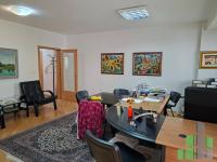 Se prodava  stan vo Skopje, Centar - Univerzalna Sala so povrshina od 80 m2.
 Ekstra: Klima, Centralno Parno, Lift.
 Cena: 200000 EUR