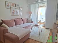 Se izdava namesten stan vo Skopje, Karposh 3 so povrshina od 45 m2.
 Ekstra: Klima, Centralno Parno, Lift, Nova Zgrada, Parking.
 Cena: 450 EUR