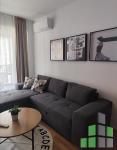 Se izdava namesten stan vo Skopje, Aerodrom so povrshina od 50 m2.
 Ekstra: Klima, Centralno Parno, Lift.
 Cena: 460 EUR