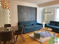 Se izdava namesten stan vo Skopje, Debar Maalo so povrshina od 55 m2.
 Ekstra: Sopstveno parno.
 Cena: 500 EUR
