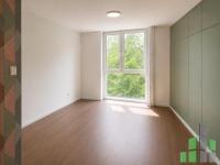 Se izdava prazen stan vo Skopje, Centar so povrshina od 90 m2.
 Ekstra: Klima, Greenje na struja, Lift.
 Cena: 600 EUR