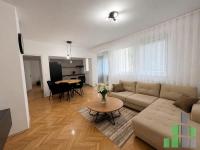 Se izdava namesten stan vo Skopje, Centar - Univerzalna Sala so povrshina od 56 m2.
 Ekstra: Studenti, Centralno Parno, Lift.
 Cena: 500 EUR