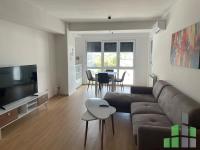 Se izdava namesten stan vo Skopje, Karposh 3 so povrshina od 52 m2.
 Ekstra: Klima, Centralno Parno, Lift, Nova Zgrada.
 Cena: 450 EUR
