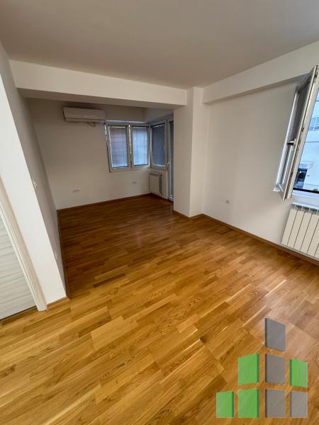 Се издава Канцеларија во Карпош 2 - E2956