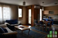 Se izdava namesten stan vo Skopje, Debar Maalo so povrshina od 56 m2.
 Ekstra: Klima, Centralno Parno, Lift, Nova Zgrada.
 Cena: 350 EUR