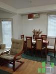 Se izdava namesten stan vo Skopje, Kozle so povrshina od 50 m2.
 Ekstra: Klima, Sopstveno parno.
 Cena: 400 EUR