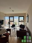 Se prodava  stan vo Skopje, Centar so povrshina od 80 m2.
 Ekstra: Klima, Centralno Parno, Lift, Nova Zgrada, Parking.
 Cena: 260000 EUR