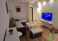 Se izdava namesten stan vo Skopje, Karposh 4 so povrshina od 53 m2.
 Ekstra: Klima, Centralno Parno.
 Cena: 450 EUR