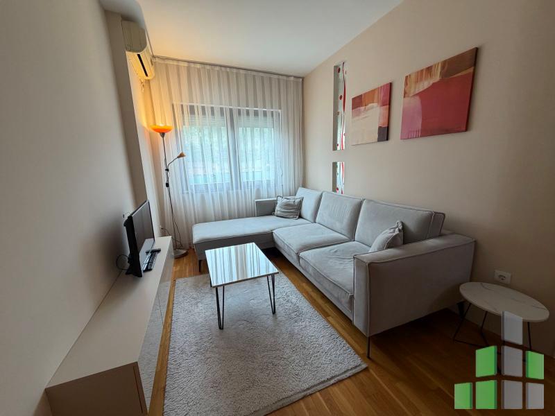 Се продава Стан во Водно - J4592