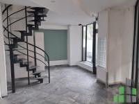 Se izdava prazen lokal vo Skopje, Kapishtec so povrshina od 50 m2.
 Ekstra: Greenje na struja.
 Cena: 0 EUR