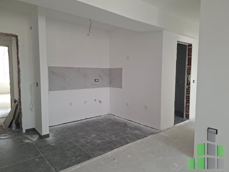 Се продава Стан во Аеродром - J4594