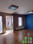 Se izdava prazen kancelariski prostor vo Skopje, Debar Maalo so povrshina od 78 m2.
 Ekstra: Klima, Lift, Nova Zgrada, Centralno Parno.
 Cena: 400 EUR